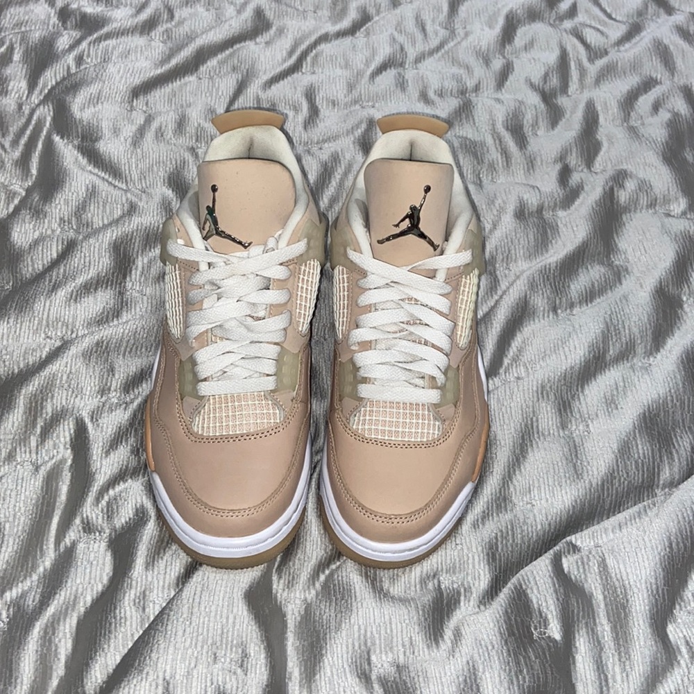 Jordan 5 shimmers